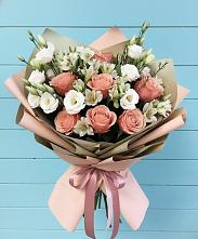 Букет цветов из:  Розы, Альстромерии и Лизиантусы в Итатский