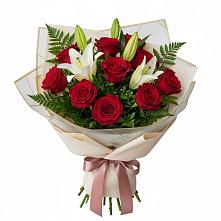 Букет цветов из:  Лилии и Розы в Итатский