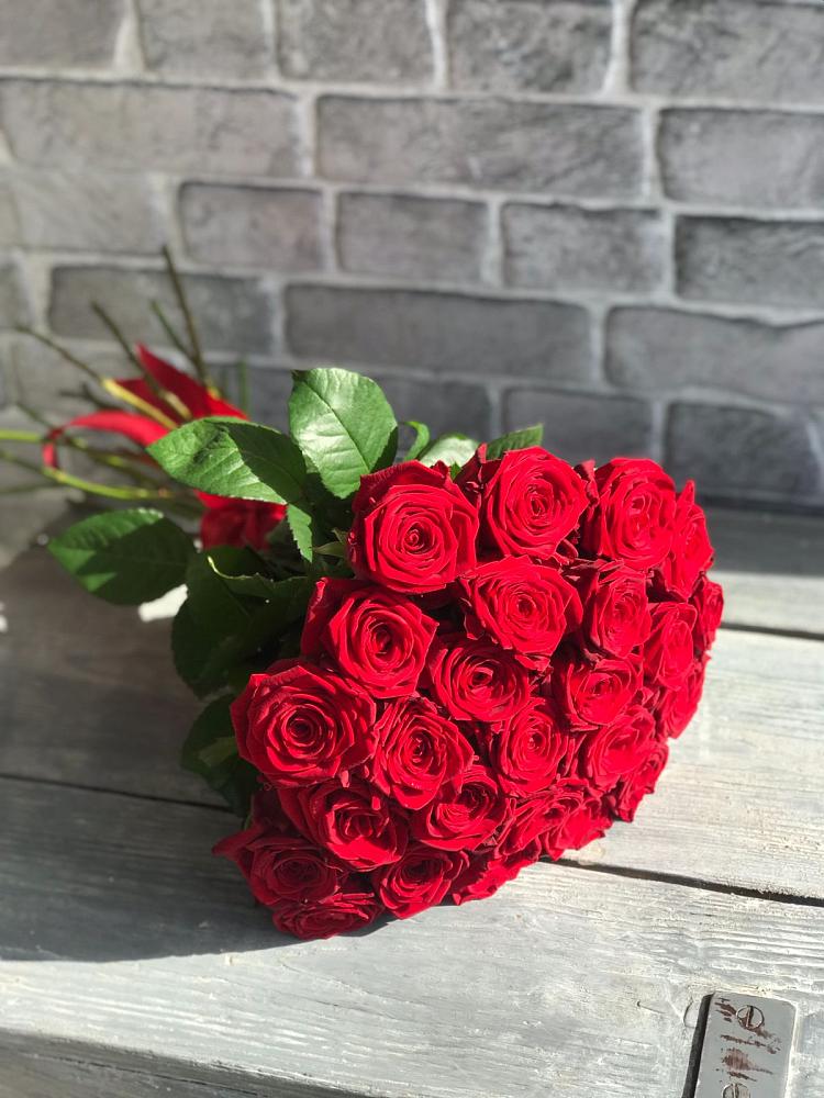 Букет Красные розы Фридом в Итатский