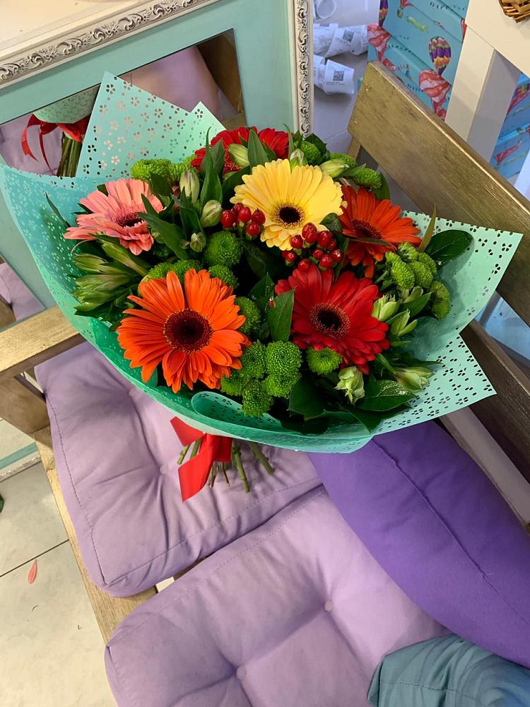 Букет цветов из: Герберы, Хризантемы и Альстромерии в Итатский