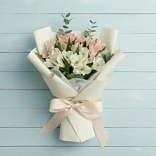 Букет цветов из:  Альстромерии в Итатский