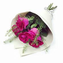Букет цветов из:  Розы в Итатский
