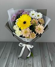Букет цветов из:  Розы, Герберы и Хризантемы в Итатский