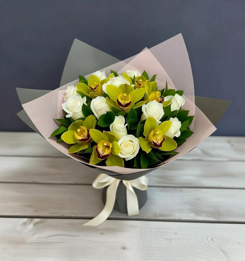 Букет цветов из: Орхидеи и Розы в Итатский