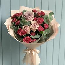 Букет цветов из:  Гвоздики и Розы в Итатский