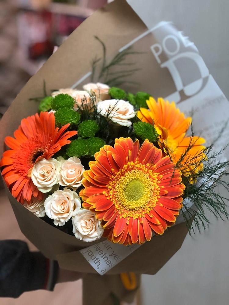 Букет цветов из: Герберы, Хризантемы и Розы в Итатский