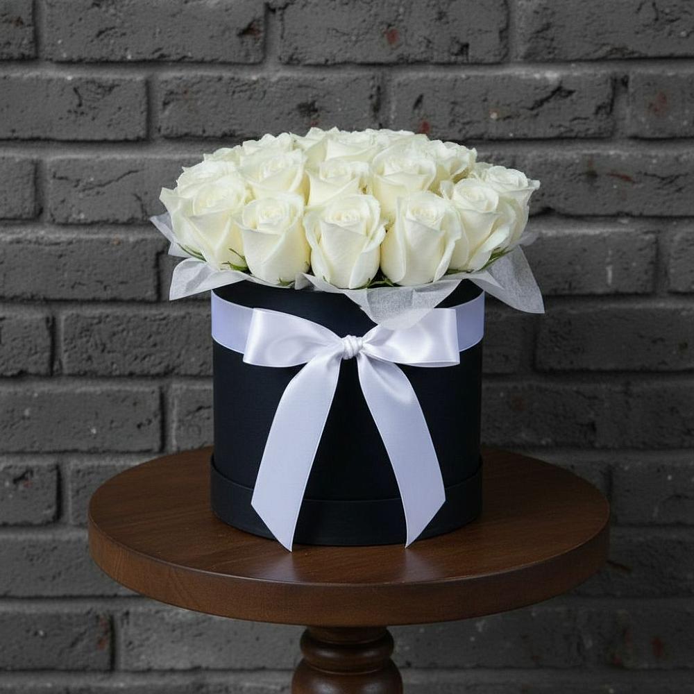 Цветочная композиция из Розы в шляпной коробке в Итатский