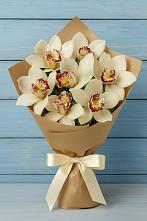 Букет цветов из:  Орхидеи и Розы в Итатский